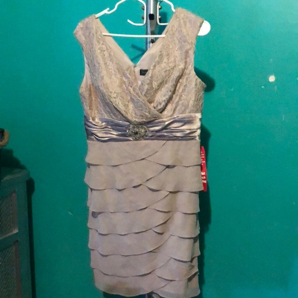 Evening dress - Picture 1 of 5